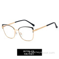 Montatura per occhiali alla moda con lenti piatte bicolore femmina Amazon metallo anti luce blu montatura per occhiali può essere equipaggiata con vetro miopia